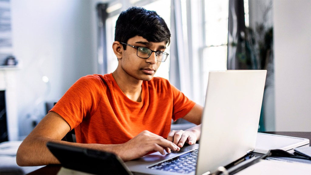 Pros And Cons Of Using AI For Schoolwork 