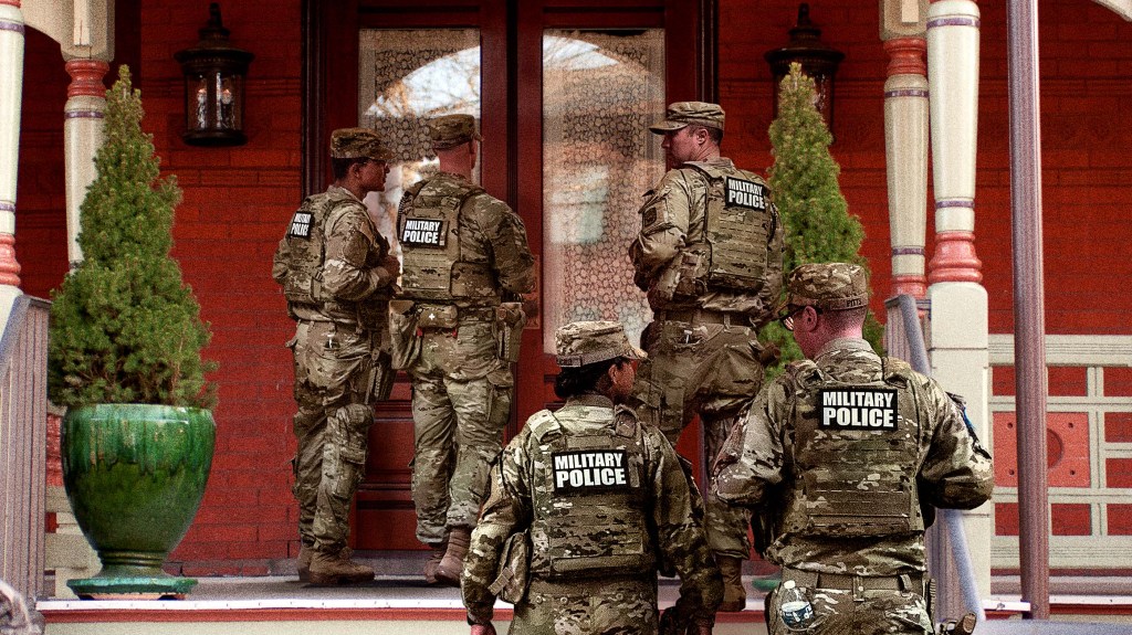 Bored National Guard Goes Door To Door Asking If Chicagoans Have Any Order They Need Restored