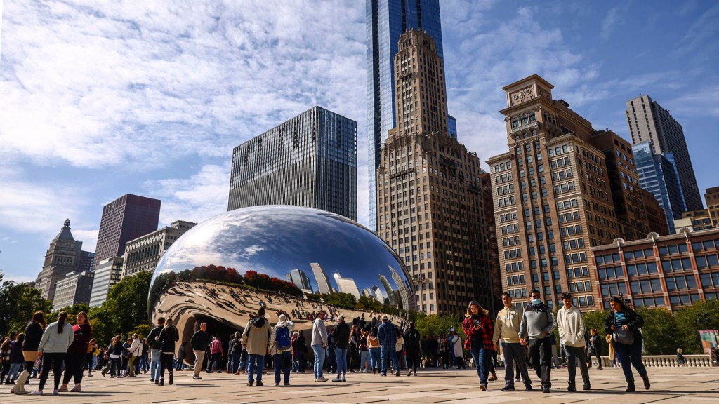 Pros And Cons Of Deploying Troops To Chicago