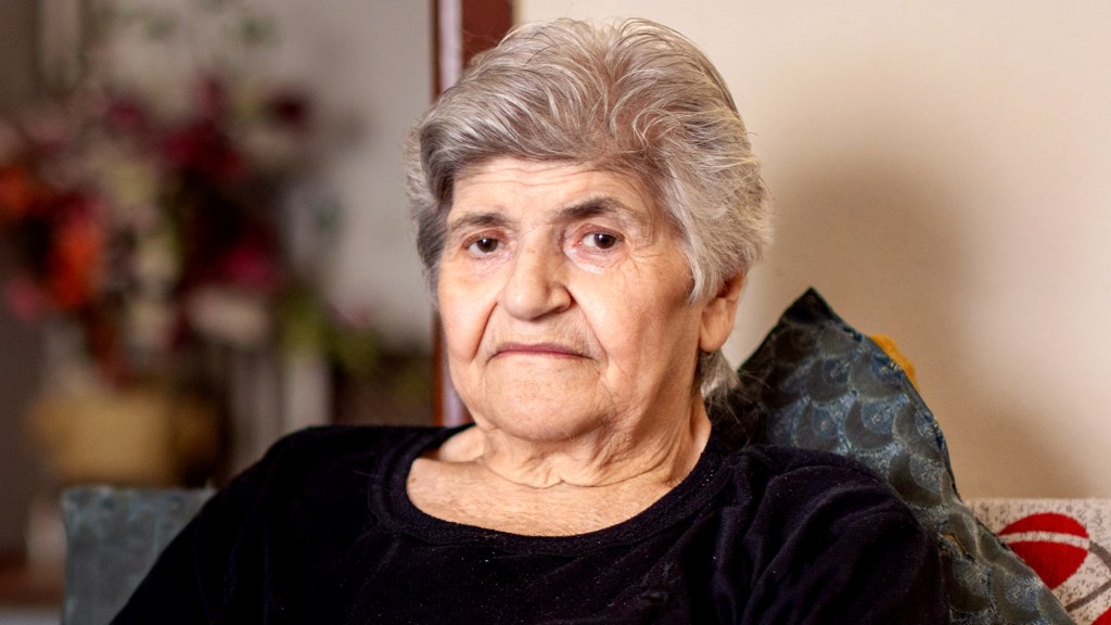 Grandma Thankfully Dies Before Sister’s Girlfriend Arrives