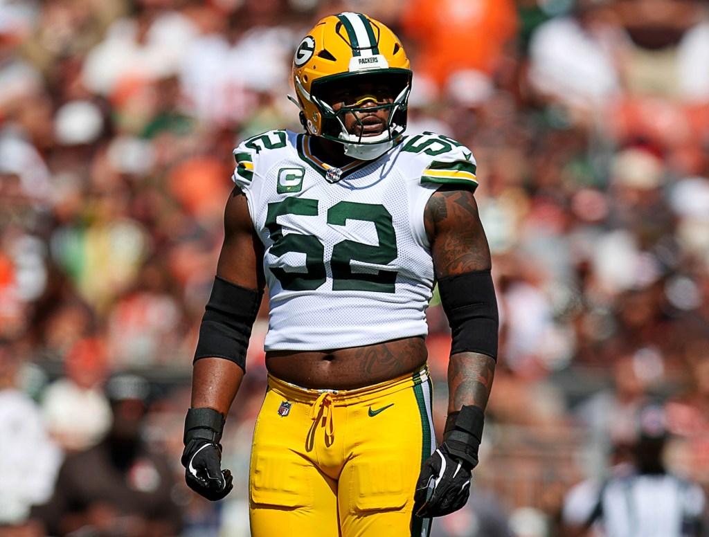 Report: It Nice That Linemen Feel Comfortable Showing Off Bare Bellies